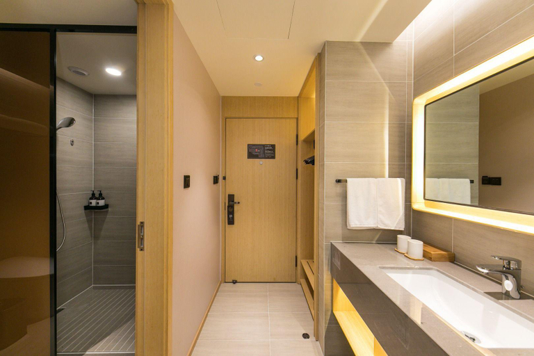 Bathroom 3, Ji Hotel (Linqu Longyun), Weifang