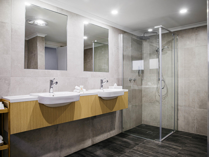 Bathroom, ibis Styles Canberra Eaglehawk, Palerang - Pt A