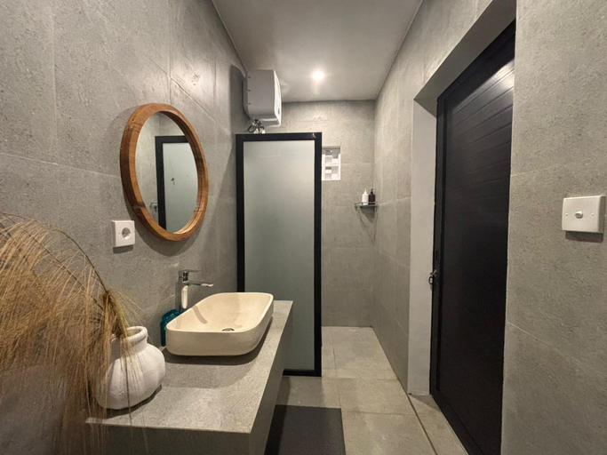 Bathroom 5, Soane Summer House by AGATA, Badung