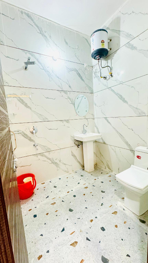 Bathroom 4, Brothers Hotel, Panchkula