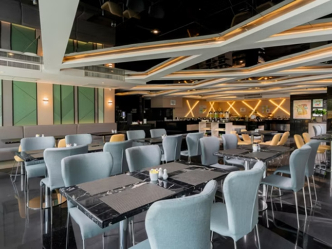 Food & Drinks 5, Garner Hotel Pattaya Central, Pattaya