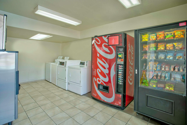 Food & Drinks 5, Motel 6-Richland, WA - Kennewick, Benton