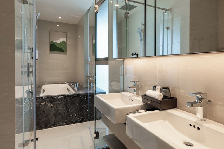 Bathroom 4, Pan Pacific Serviced Suites Nairobi, Westlands