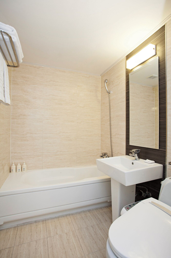 Bathroom 3, Song Jung Hotel, Haeundae