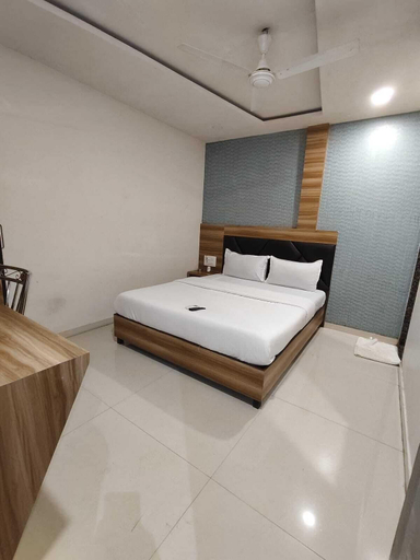 Bedroom 5, HOTEL BKC NX Rooms, Mumbai Suburban