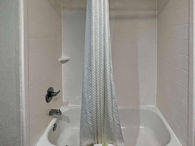 Bathroom 4, Sleep Inn & Suites Niceville - Destin, Okaloosa