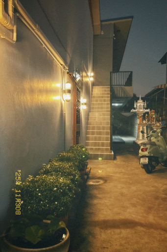 Front of property 4, Pakkan hotel Kanchanaburi, Muang Kanchanaburi