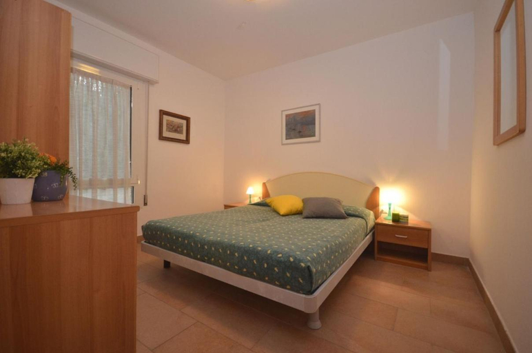 Bedroom 2, Adorable apartment in a green area close to the beach, Udine