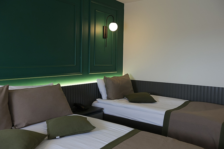 Bedroom 3, Ren Business Hotel, Gerede