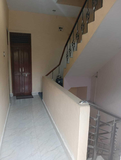 Lobby 3, Shri Hari Sadan, Allahabad