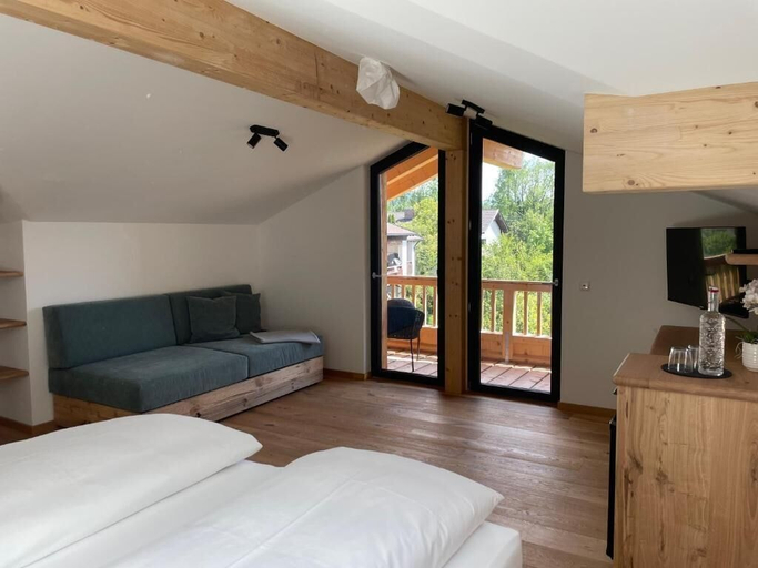 Bedroom 4, Hotel und Landgasthof Zachschuster, Bad Tölz-Wolfratshausen