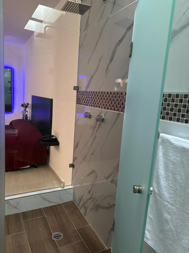 Room 4, Hotel Finisterre, Chiautzingo