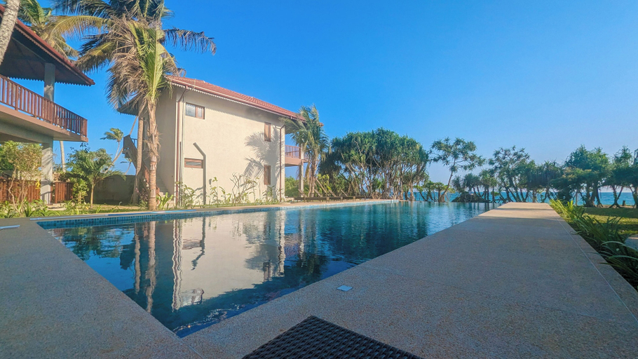 Pool 2, Arinna Beach Resort, Tangalle