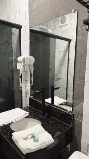 Bathroom 4, Hotel Estrela do Mar, Penha