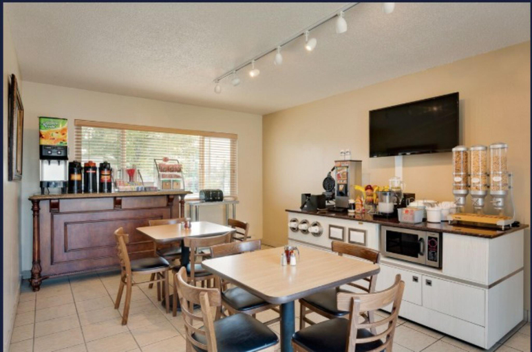Food & Drinks 4, Super 8 by Wyndham Alturas, Modoc