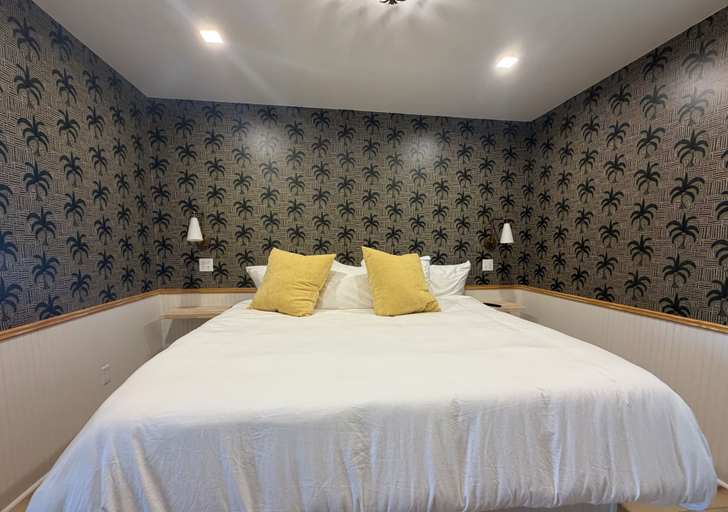 Room 2, The Breeze Beachfront Resort, Brazoria