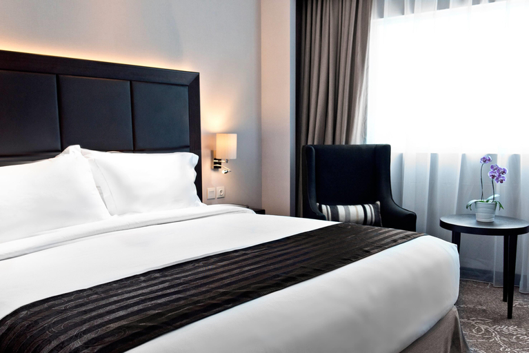 Bedroom 5, Melia Hotel Makassar, Makassar