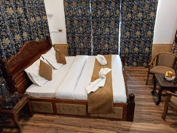 Room 3, OK Residency, Srinagar