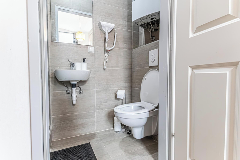 Bathroom 5, Stylish 1BR Apartment Westbahnhof, Wien