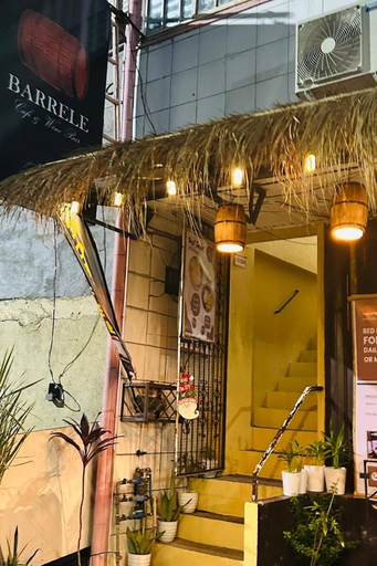 Exterior view 2, Barelle Hostel, Coffee and Wine Bar, Kalibo