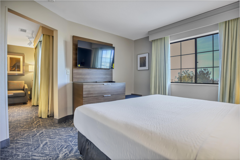 Bedroom 3, Best Western Hesperia-Victorville Suites, San Bernardino