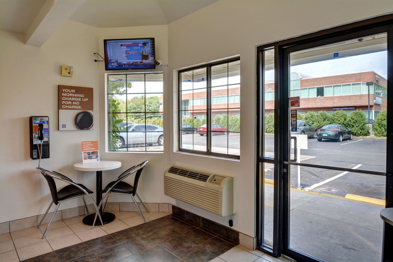 Public Area 2, Motel 6 Wethersfield, Ct - Hartford, Hartford