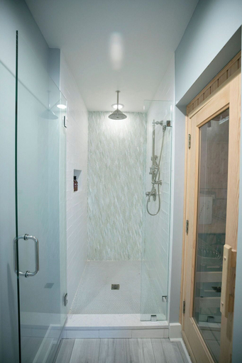 Bathroom, Marée Mason, Jackson