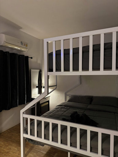 Room 5, Pakkan hotel Kanchanaburi, Muang Kanchanaburi
