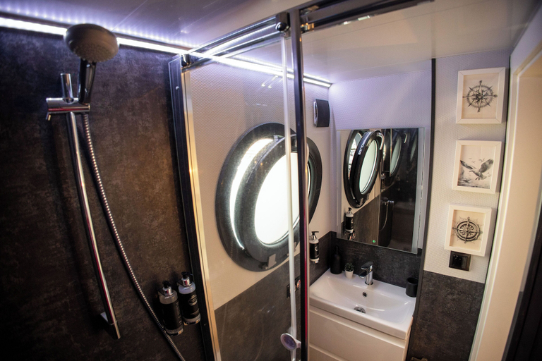 Bathroom 3, The Homeboat Company Ponta Delgada, Ponta Delgada