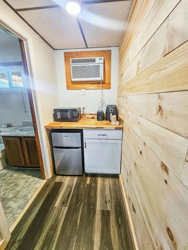Private kitchen 5, Katahdin Valley Motel, Aroostook