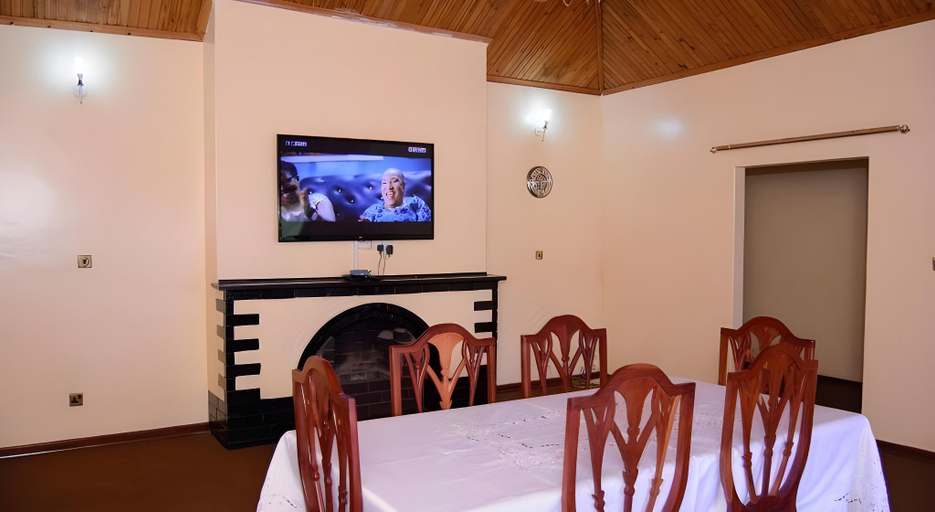 Others 3, Royal Guest House, Harare