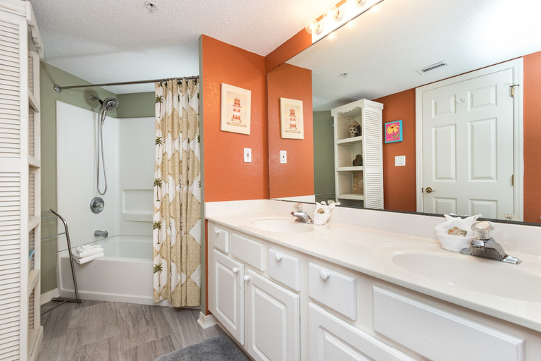 Bathroom 4, Islander 7004 - Sun, Suit & Sand, Okaloosa