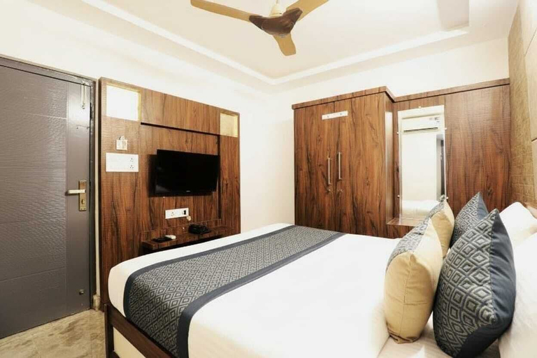 Room 5, BLESSINGS SELECT PERIAMET, Chennai