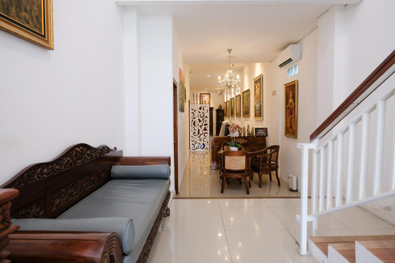 Public Area 3, Urbanview Hotel Dommy Yogyakarta by RedDoorz, Bantul