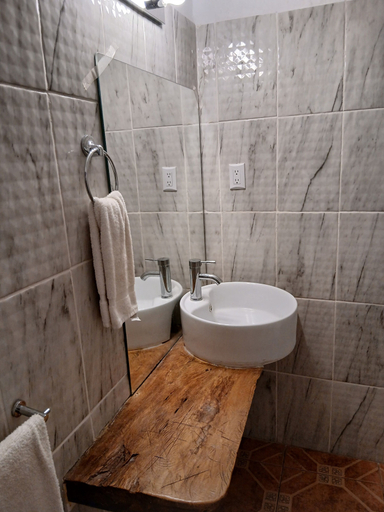 Bathroom 4, Managua Inn, Managua