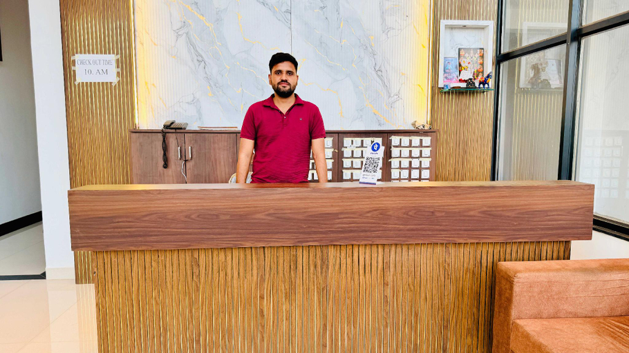 Others 5, Hotel Shree Rameshwaram, East Nimar