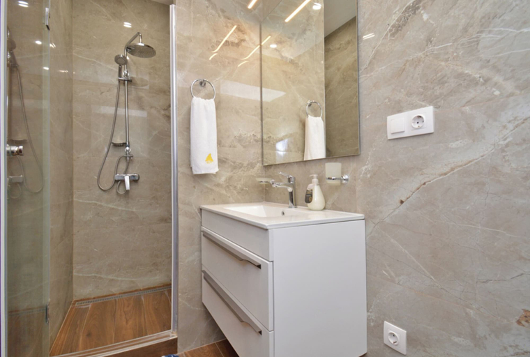 Bathroom 2, Apartment by Luxe Group VA277, Yerevan