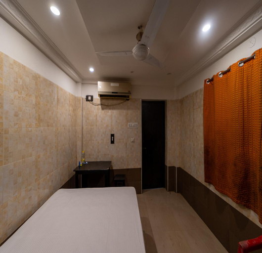 Bedroom 3, JR Lodge, Nagappattinam