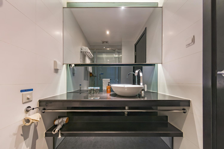 Bathroom 4, 桔子上海静安寺武宁路地铁站酒店Orange Hotel Shanghai Jing'an Temple Wuning Road, Shanghai