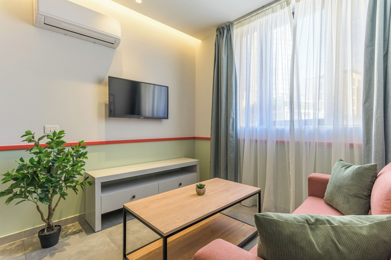 Others 5, Gouraud Studios & Apts. in Gemmayzeh, Beirut