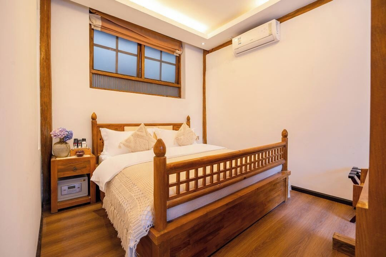 Room 5, Shile Inn, Lijiang