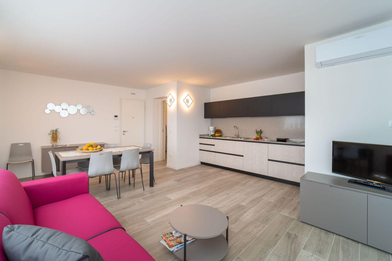 Others 4, Wonderful seaview apartment in a prestigious residence, Udine