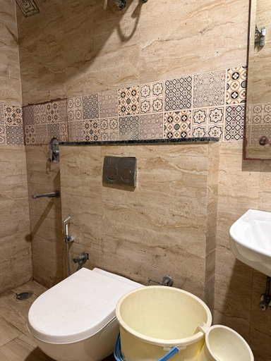 Bathroom 4, Lycoris Hotel, Sahibzada Ajit Singh Nagar