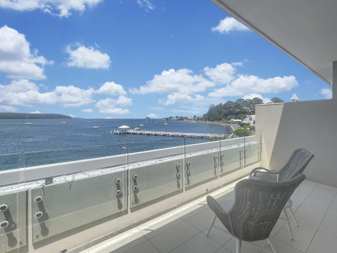 5, Spacious Modern Apartment in Batemans Bay, Eurobodalla
