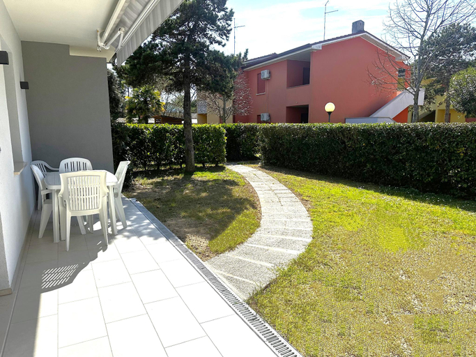 Others 5, Apartment with garden-Beahost, Venezia