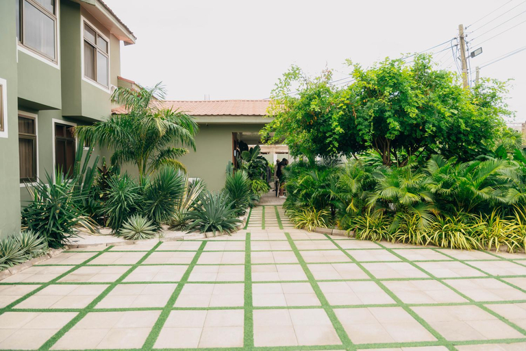 Exterior & Views 2, Château NaNa Willine, Accra