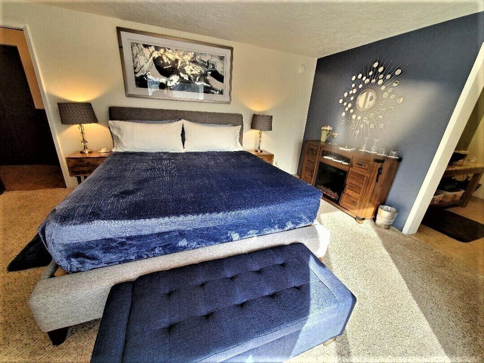 Bedroom 2, Misty Valley Inn, Clallam