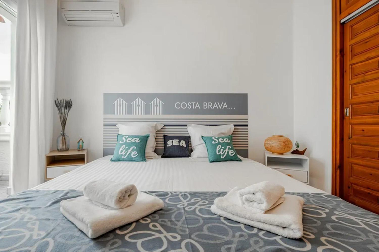 5, Welcoming villa in Empuriabrava with private pool, Girona