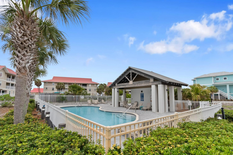 Sport & Beauty 2, Driftwood Cottage, Escambia