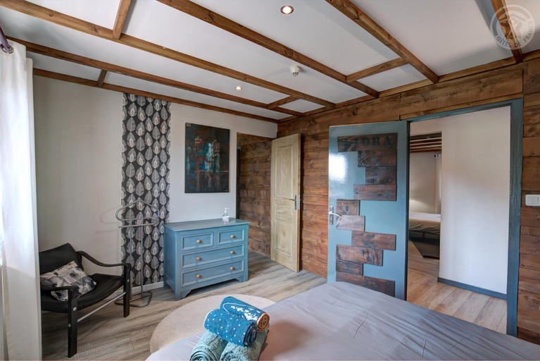 Bedroom 2, Echo des montagnes, Loire